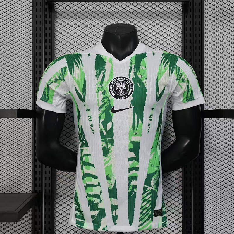 Version Player_Jugador- 25 Nigeriano Blanco-Verde